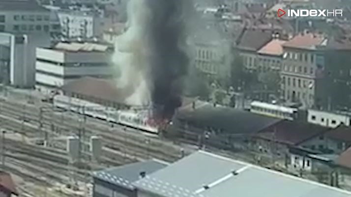 VIDEO Požar u centru Zagreba, potpuno izgorio putnički vagon